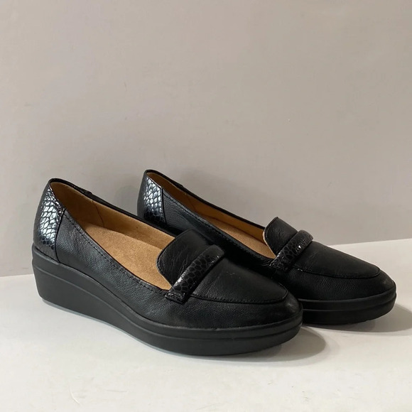 Naturalizer Black Samara Preppy Comfort Slip On Minimalist Loafer Size 8 Wide - Picture 2 of 12